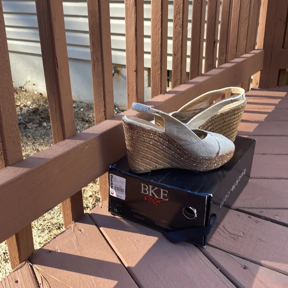 Wedges - Picture 2 of 6